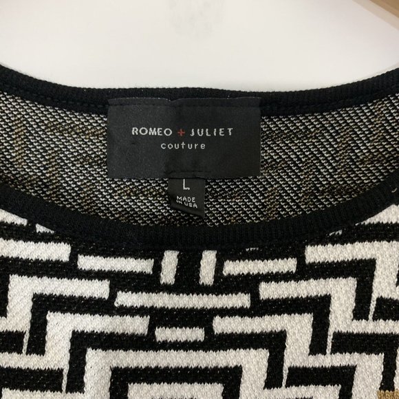 Romeo + Juliet Couture Cropped Chevron Sweater - Picture 7 of 9